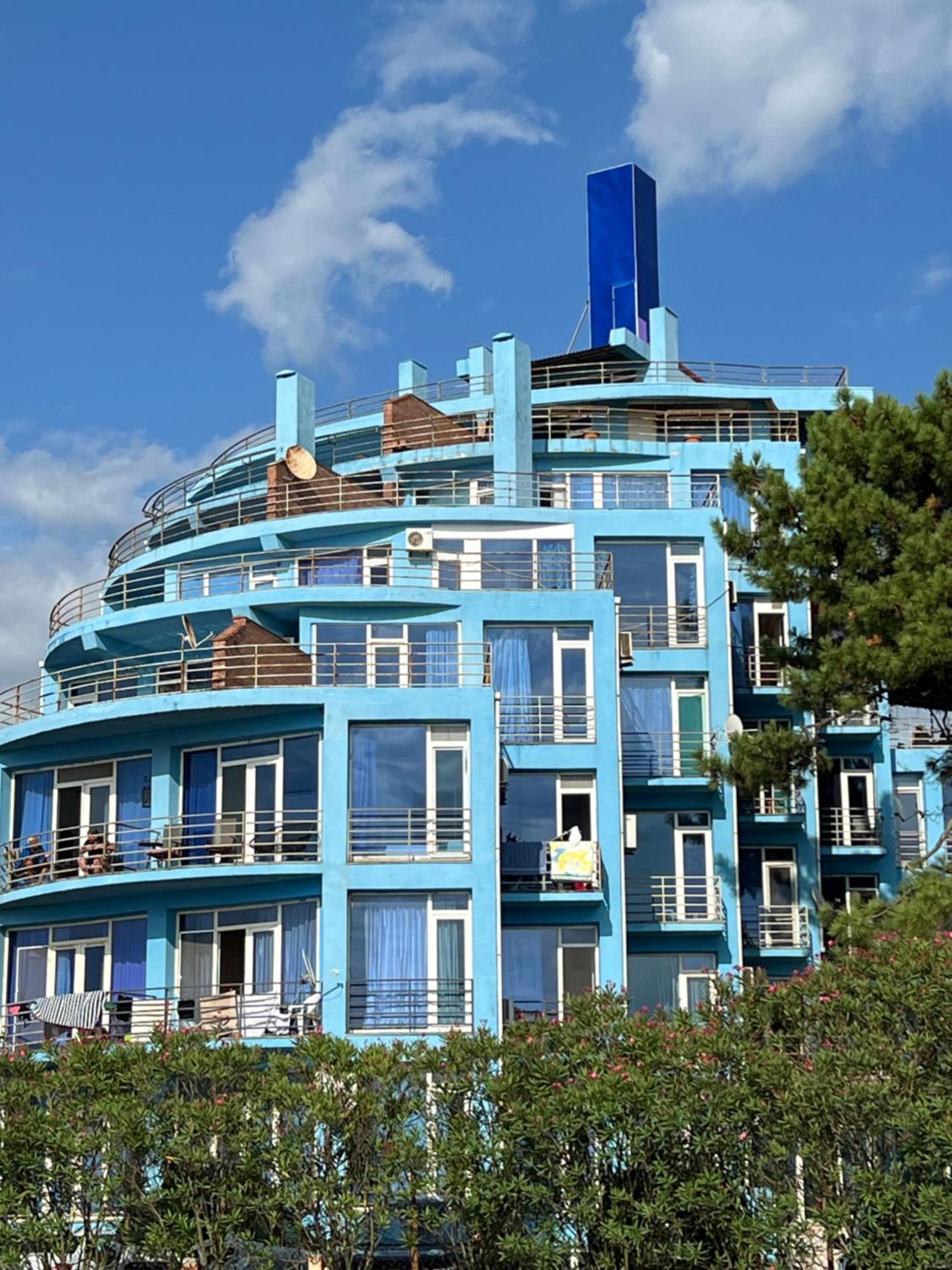 Apartments Near The Sea Уреки Экстерьер фото